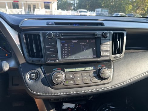 Used 2015 Toyota RAV4 Limited image 17