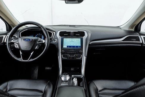 Used 2020 Ford Fusion SEL image 18