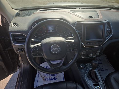Used 2019 Jeep Cherokee Trailhawk image 20