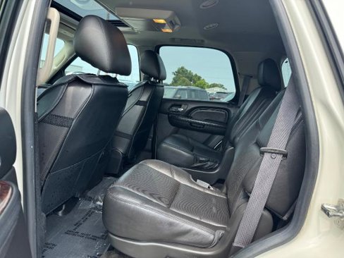 Used 2014 GMC Yukon Denali image 9