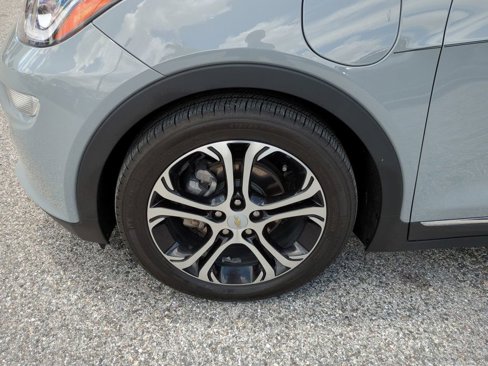 Used 2020 Chevrolet Bolt Premier w/ Infotainment Package image 10