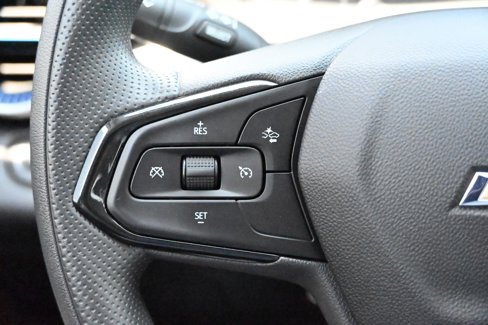 Used 2025 Chevrolet Trax LS w/ LS Convenience Package image 29