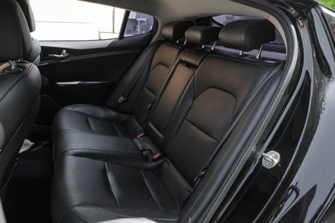 Used 2018 Kia Stinger Premium image 38