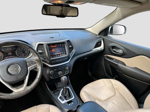 Used 2017 Jeep Cherokee Limited image 28