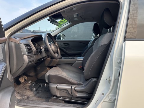 Used 2021 Nissan Rogue S image 19