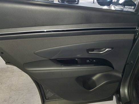 Certified 2022 Hyundai Tucson Limited image 9
