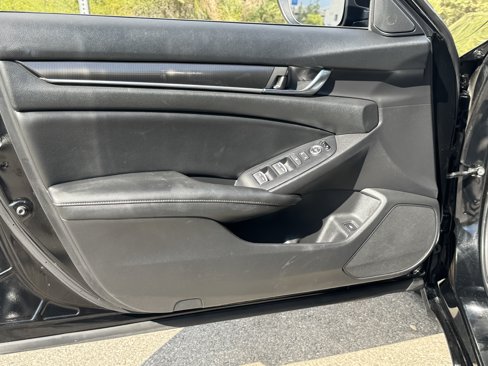 Used 2019 Honda Accord Sport image 16