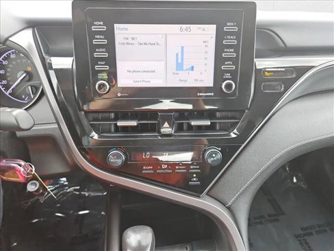 Used 2021 Toyota Camry SE image 15