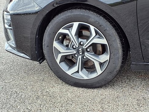 Used 2019 Kia Forte LXS image 25