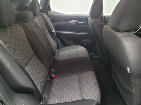 Used 2018 Nissan Rogue Sport SV image 19