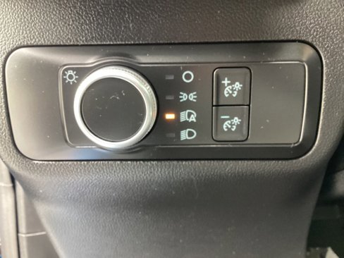 Used 2020 Ford Escape SE image 11