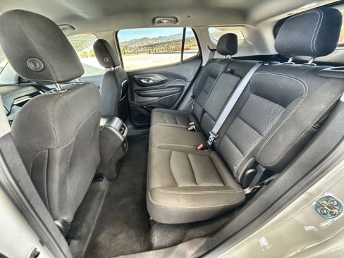 Used 2024 GMC Terrain SLE image 24