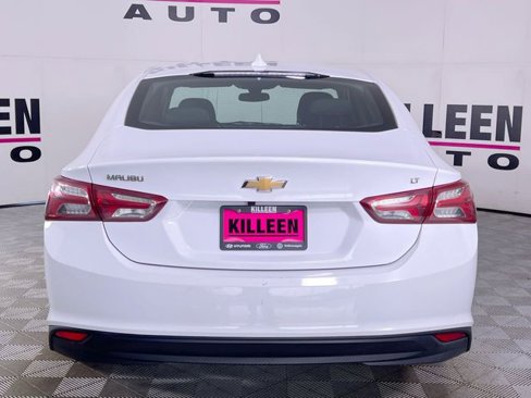 Used 2020 Chevrolet Malibu LT image 2