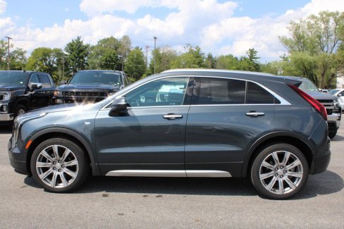 Used 2019 Cadillac XT4 Premium Luxury image 3