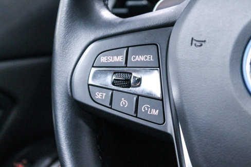 Certified 2022 BMW 330e w/ Convenience Package image 16