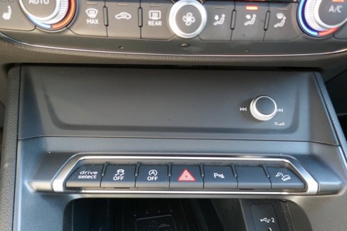 Used 2022 Audi Q3 2.0T Premium Plus w/ Premium Plus Package image 27