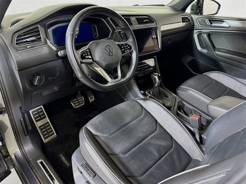 Used 2022 Volkswagen Tiguan SEL R-Line image 7