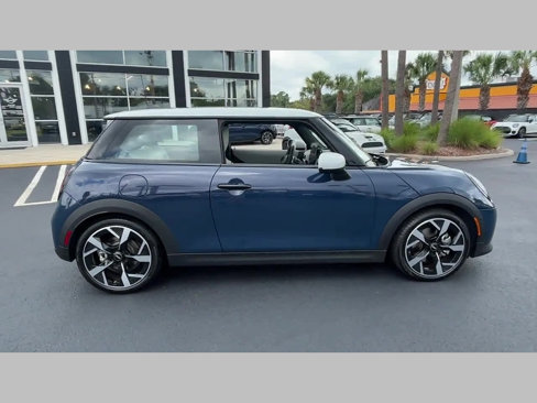 Certified 2025 MINI Cooper 2-Door Hardtop image 26