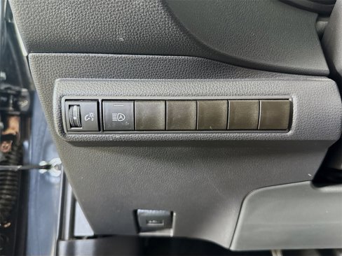 Used 2025 Toyota Corolla LE image 10
