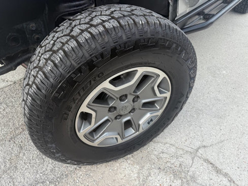 Used 2012 Jeep Wrangler Unlimited Rubicon w/ Connectivity Group image 11