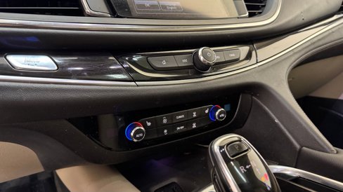 Used 2019 Buick Enclave Essence image 32