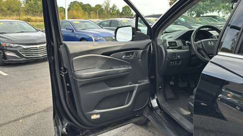 Used 2017 Honda Pilot Elite image 11