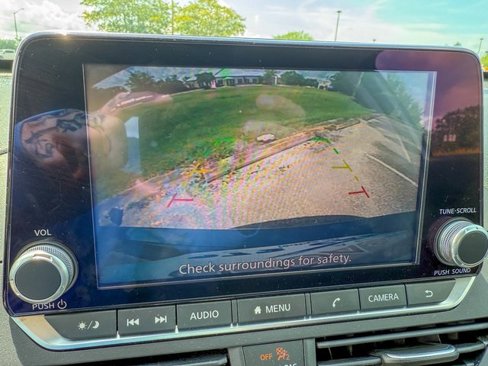 Used 2023 Nissan Altima 2.5 SV image 15
