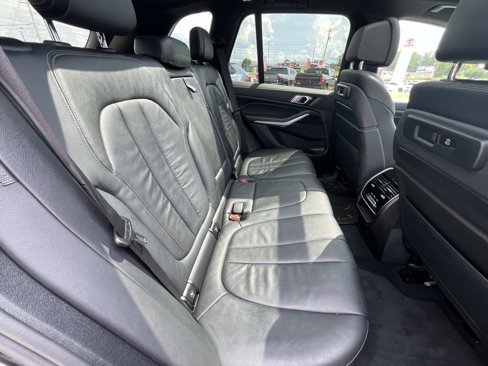 Used 2019 BMW X5 xDrive40i w/ Luxury Seating Package image 28