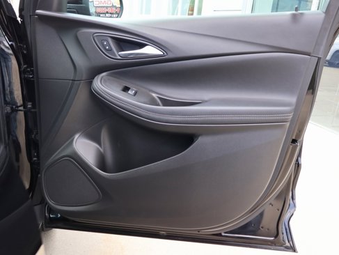 Used 2021 Buick Encore GX Select image 33