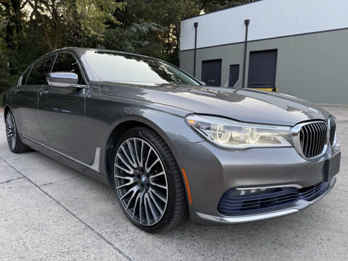 Used 2016 BMW 750i xDrive image 9