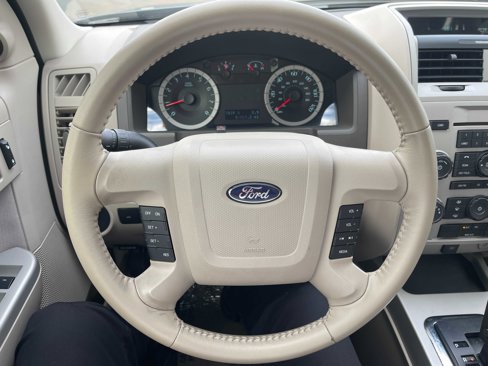 Used 2011 Ford Escape XLT image 22