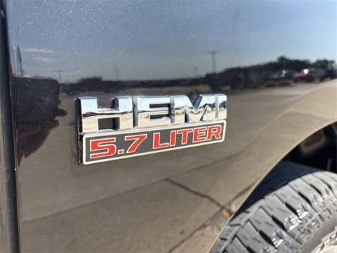 Used 2018 RAM 1500 Express image 16