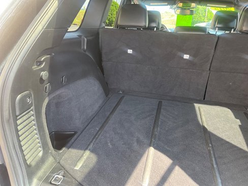 Used 2015 Jeep Grand Cherokee Limited image 35