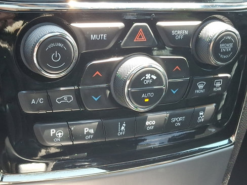 Used 2019 Jeep Grand Cherokee High Altitude image 16
