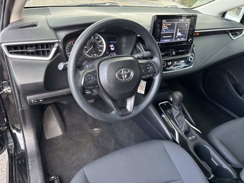 Used 2022 Toyota Corolla LE image 18