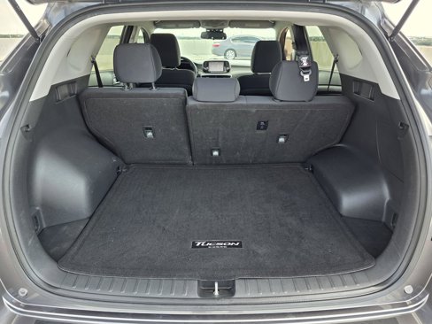 Used 2020 Hyundai Tucson SE image 16