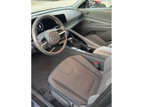 Used 2023 Hyundai Elantra SEL w/ Convenience Package image 3