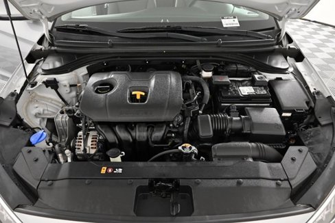 Used 2020 Hyundai Elantra SE w/ Cargo Package (C1) image 28