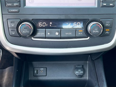 Used 2016 Nissan Altima 2.5 SL w/ 2.5 Technology Package image 14