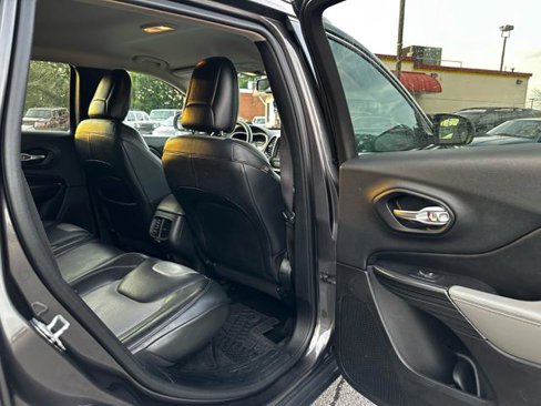 Used 2014 Jeep Cherokee Limited w/ Luxury Group image 15