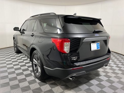 Used 2021 Ford Explorer XLT w/ Equipment Group 202A image 17
