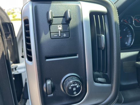Used 2018 GMC Sierra 1500 SLE w/ SLE Value Package image 17