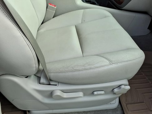 Used 2012 Chevrolet Avalanche LT image 18