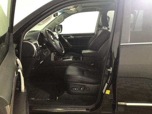 Used 2019 Lexus GX 460 image 9
