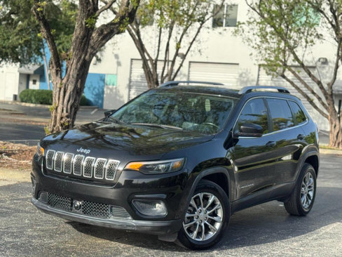 Used 2021 Jeep Cherokee Latitude Plus image 1