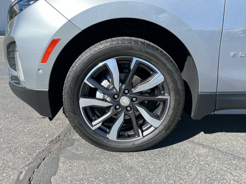 Used 2023 Chevrolet Equinox Premier image 12