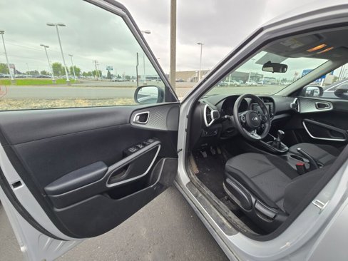 Used 2020 Kia Soul LX image 16