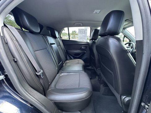 Used 2022 Chevrolet Trax LT w/ Sport Edition image 19