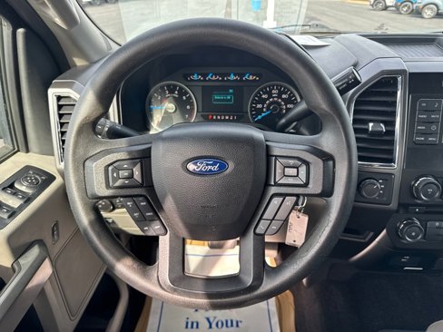 Used 2017 Ford F150 XLT image 14