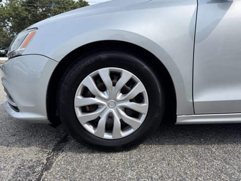 Used 2016 Volkswagen Jetta S image 4